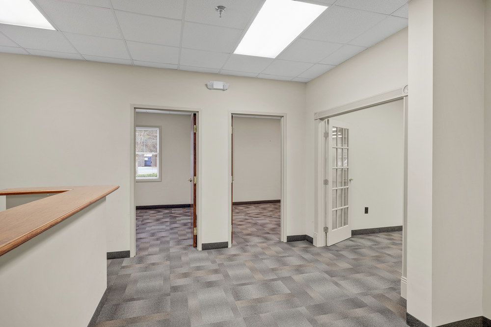 Cross Park Center: 9123 - 9131 Cross Park Drive, Knoxville, TN 37923